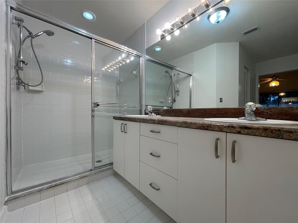 6796 North Pine Island Road, Unit 6796 Tamarac, FL 33321 - Photo 20 of 36