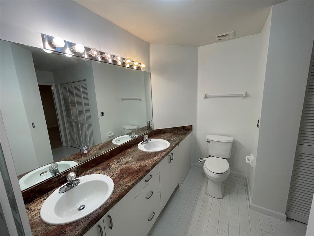 6796 North Pine Island Road, Unit 6796 Tamarac, FL 33321 - Photo 21 of 36