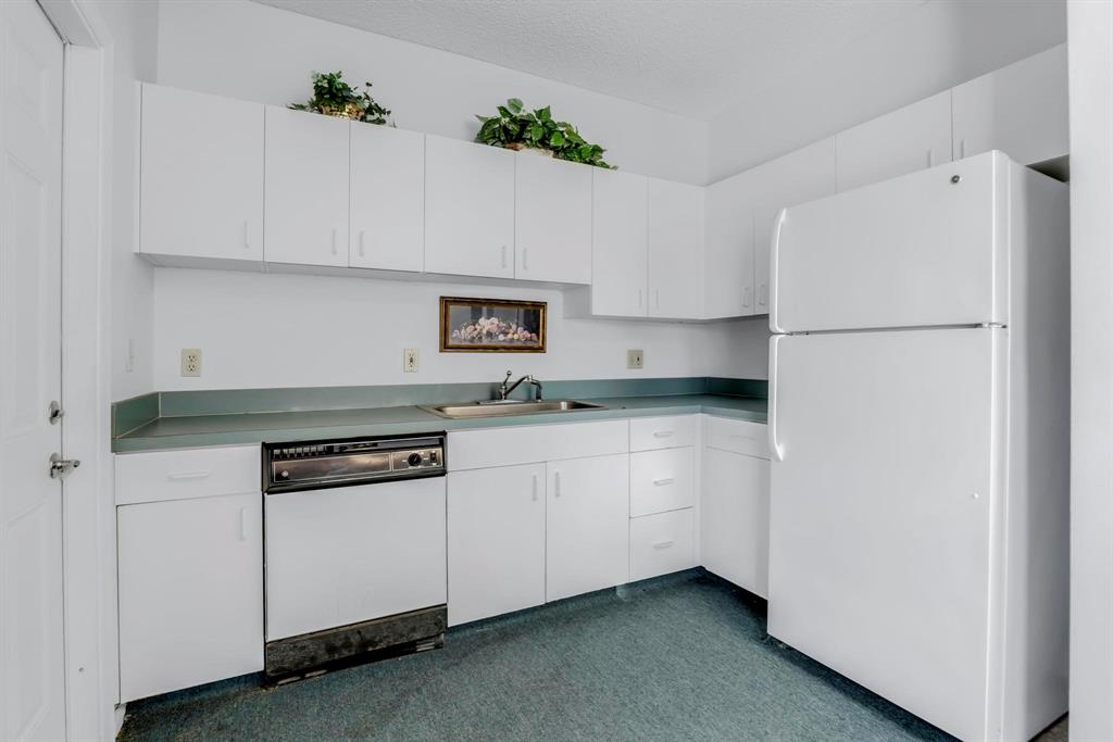 6796 North Pine Island Road, Unit 6796 Tamarac, FL 33321 - Photo 29 of 36