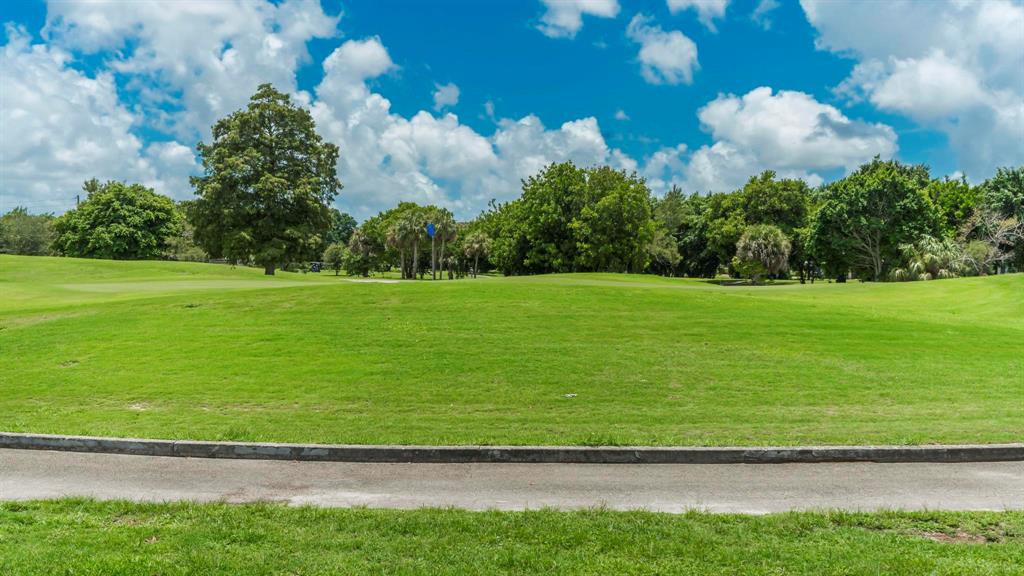 6796 North Pine Island Road, Unit 6796 Tamarac, FL 33321 - Photo 32 of 36