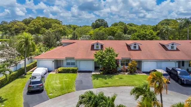 $374,900 | 6796 North Pine Island Road, Unit 6796, Tamarac, FL 33321