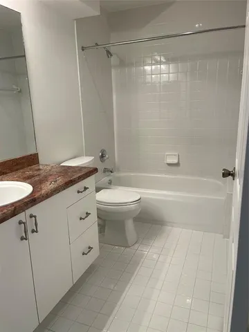 $374,900 | 6796 North Pine Island Road, Unit 6796, Tamarac, FL 33321