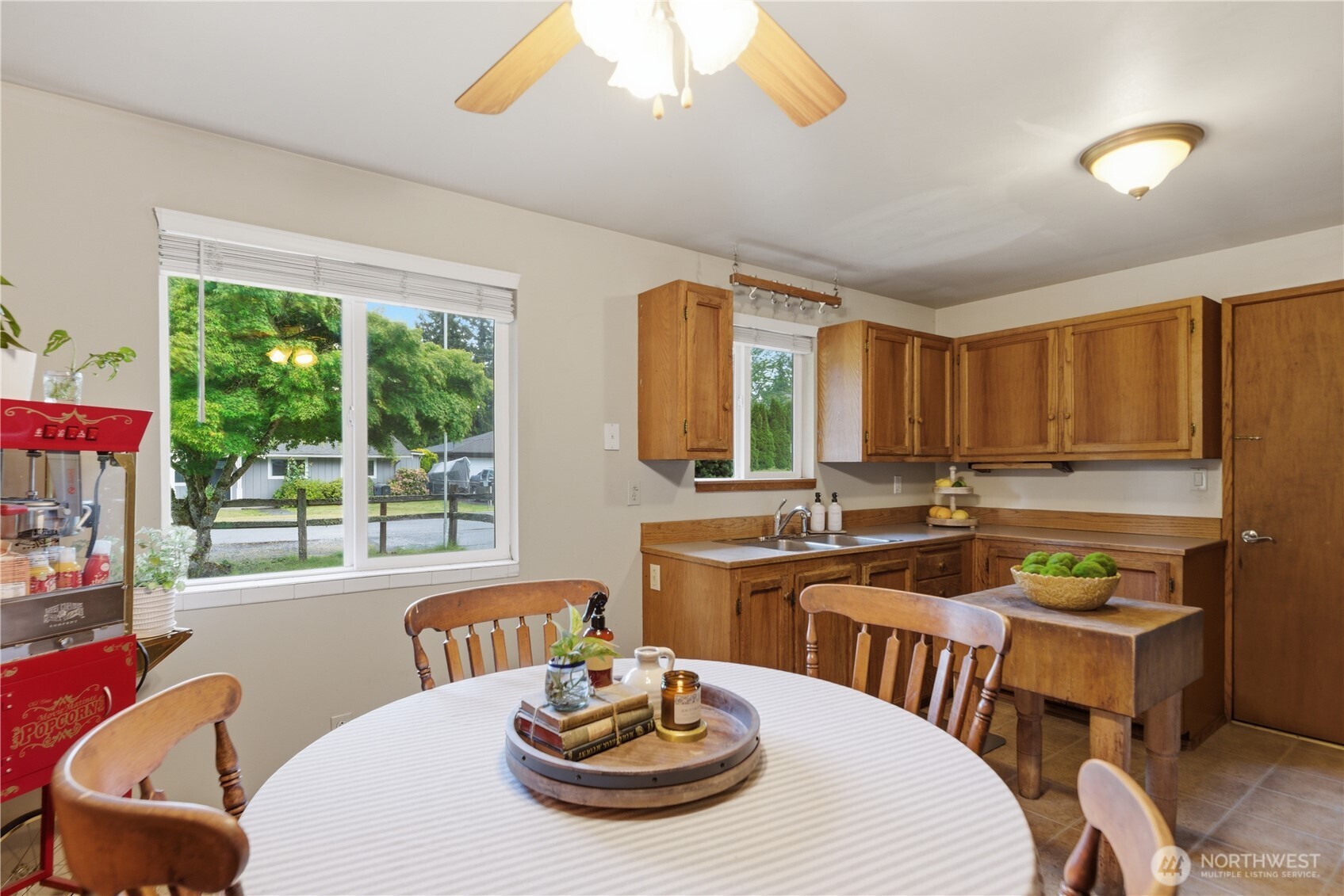 12264 156th Avenue Southeast Renton, WA 98059 - Photo 14 of 35