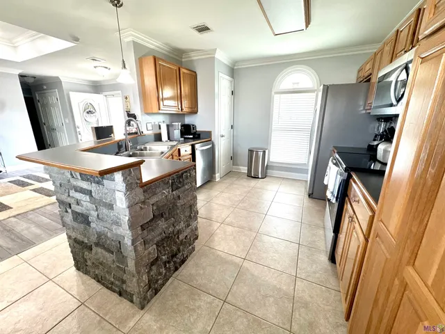 $188,500 | 351 Daralyn Drive, Houma, LA 70363