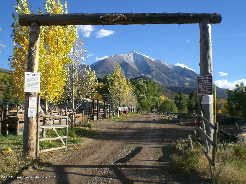860 Thomas Road Carbondale, CO 81623 - Photo 1 of 15 Ranch entry