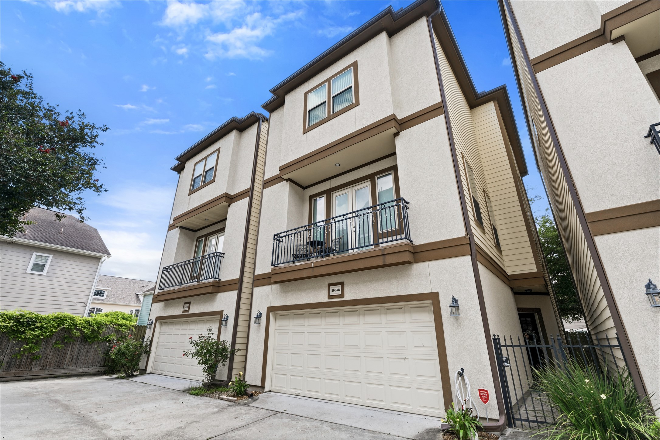 2604 Bevis Street, Unit D Houston, TX 77008 - Photo 1 of 32