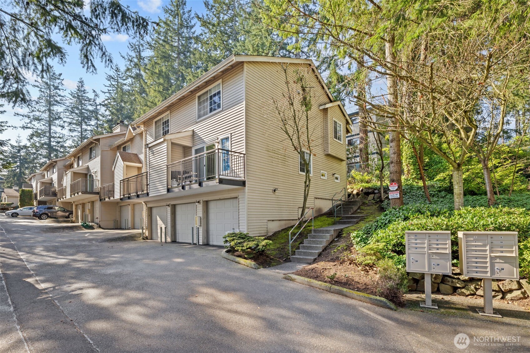 8512 242nd Street Southwest, Unit 3 Edmonds, WA 98026 - Photo 2 of 32