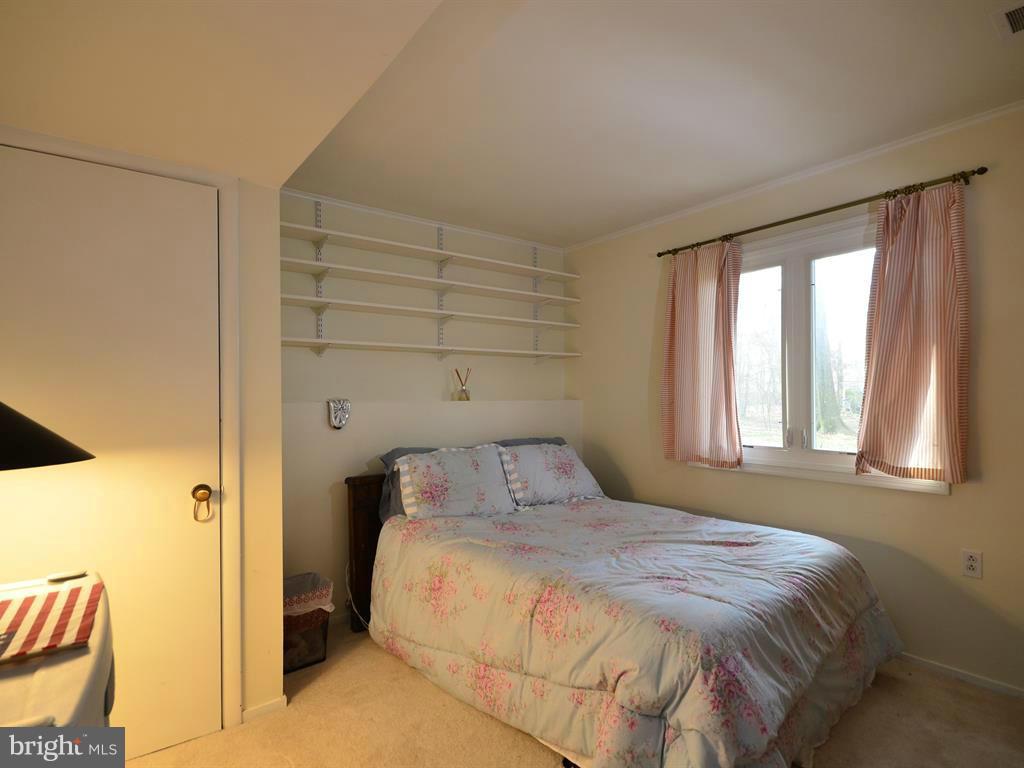 2416 Ivywood Road Reston, VA 20191 - Photo 18 of 27 Bedroom