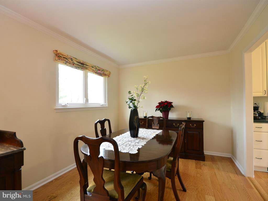 2416 Ivywood Road Reston, VA 20191 - Photo 5 of 27 Dining Room
