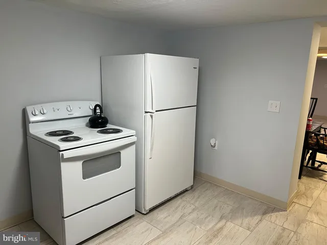 $2,400 | 604 # 4 E Oak Street, Oakland, MD 21550