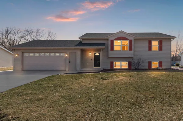 $339,900 | W6423 Rocky Mountain Drive, Greenville, WI 54942
