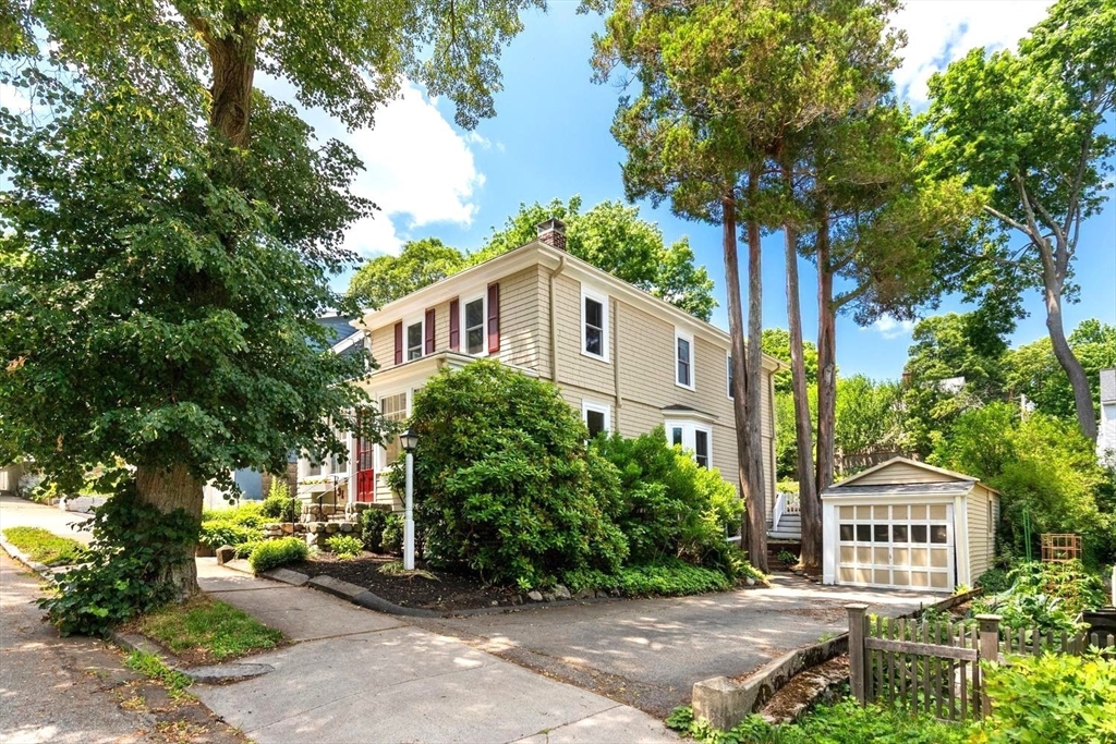 31 Fountain Road, Unit 1 Arlington, MA 02476 - Photo 2 of 29