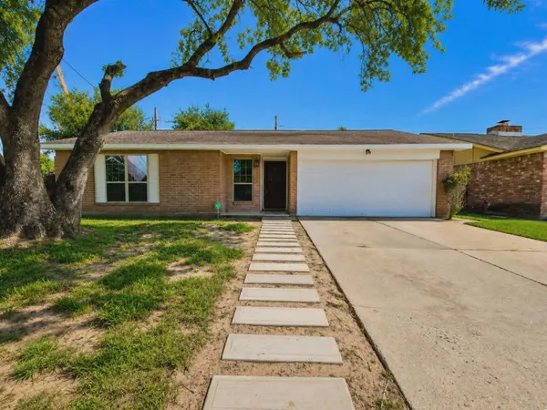 $224,900 | 7422 Silent Wood Lane, Houston, TX 77086