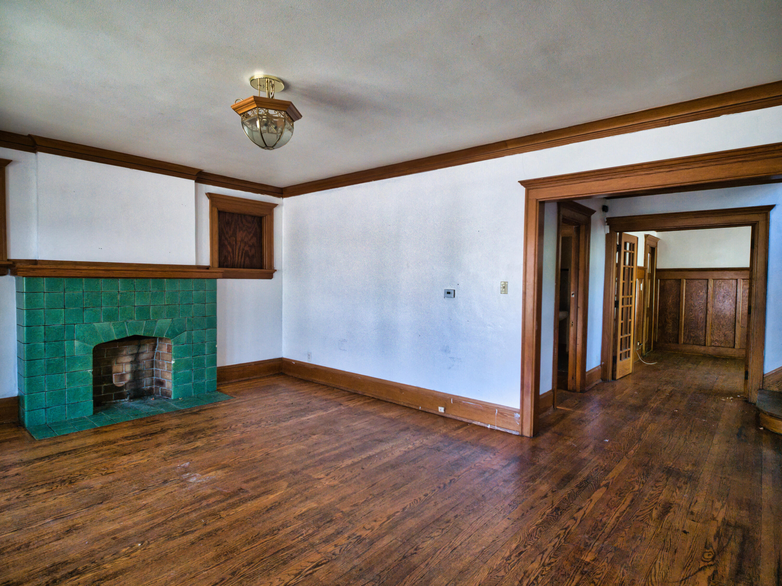 2377 North 44th Street Milwaukee, WI 53210 - Photo 3 of 27 living2