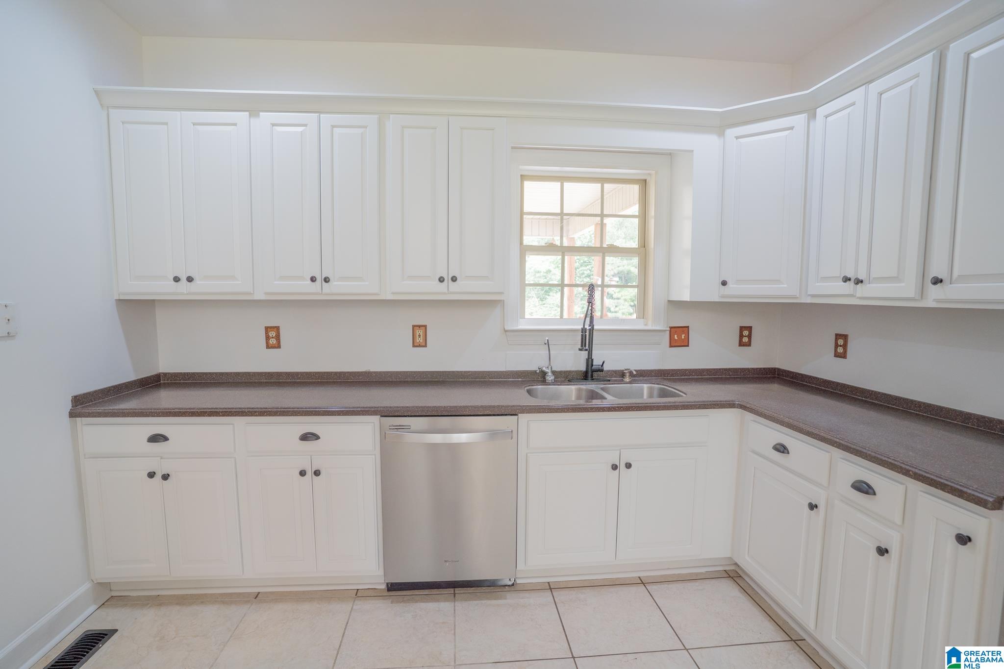 9677 Golden Lane Bessemer, AL 35023 - Photo 19 of 76