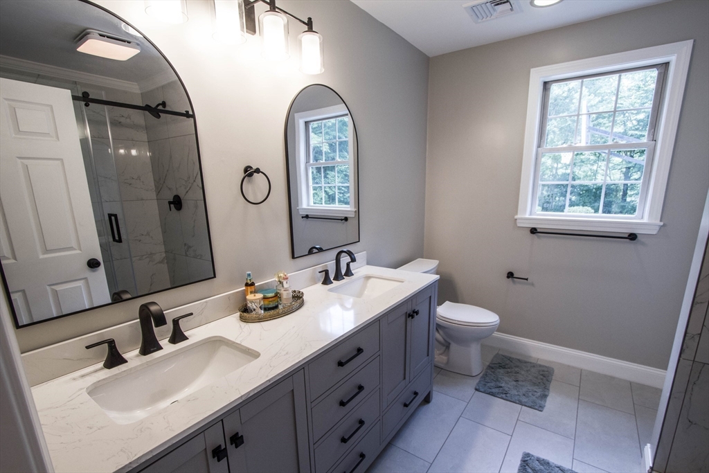 47 East Baylies Road Charlton, MA 01507 - Photo 29 of 42