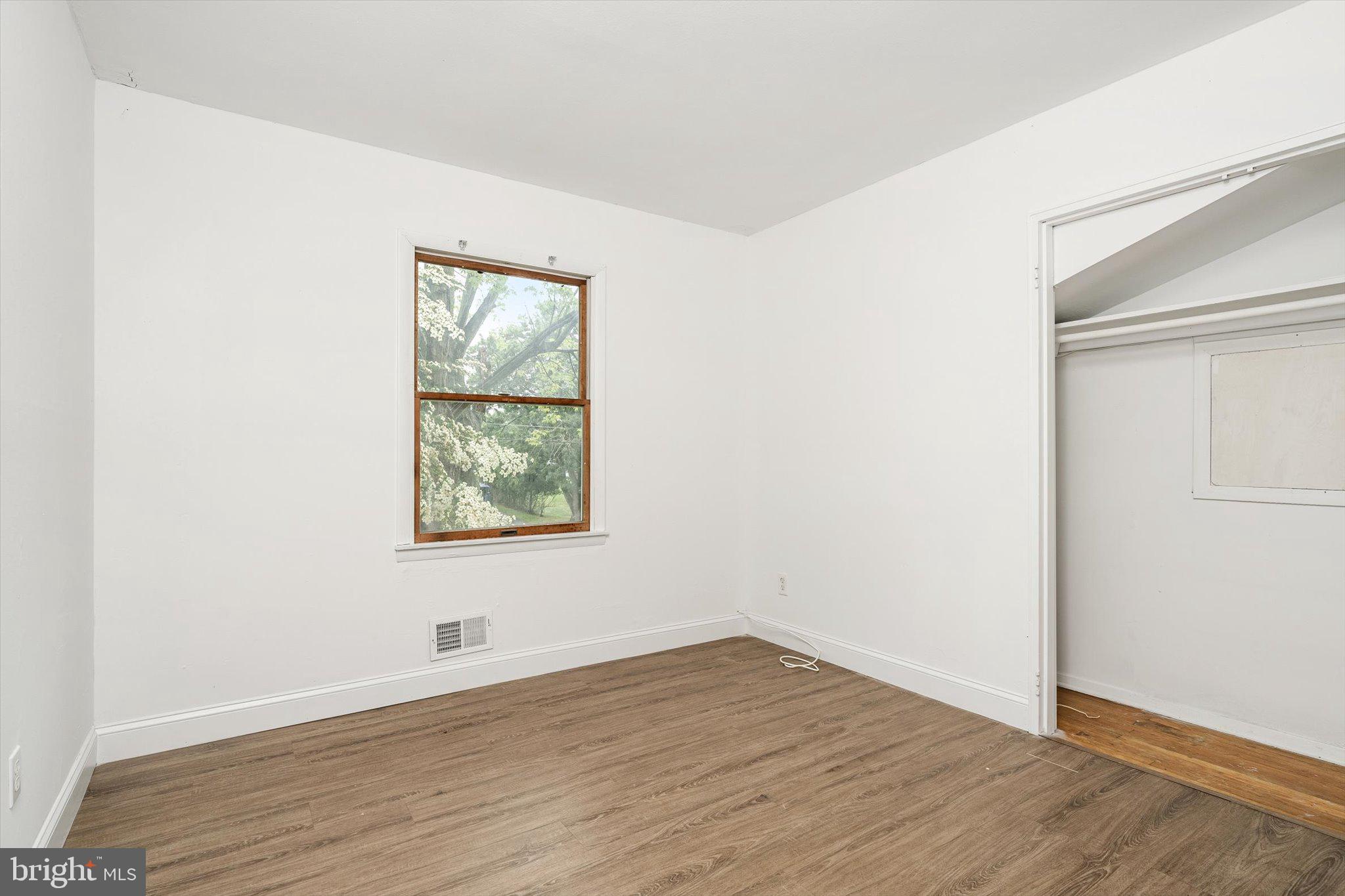 4 Bittersweet Road Ewing, NJ 08638 - Photo 11 of 26 Gallery Image 11