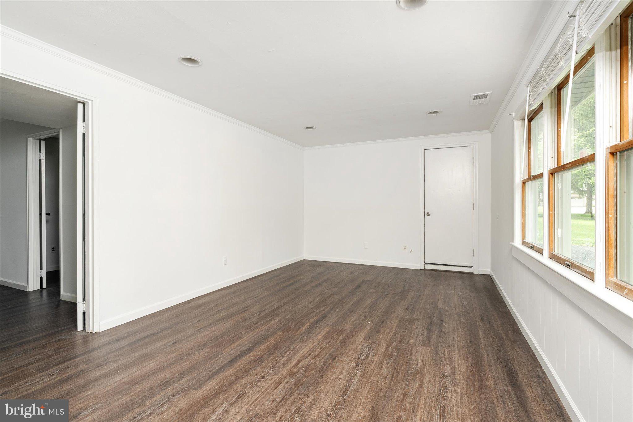 4 Bittersweet Road Ewing, NJ 08638 - Photo 20 of 26 Gallery Image 20