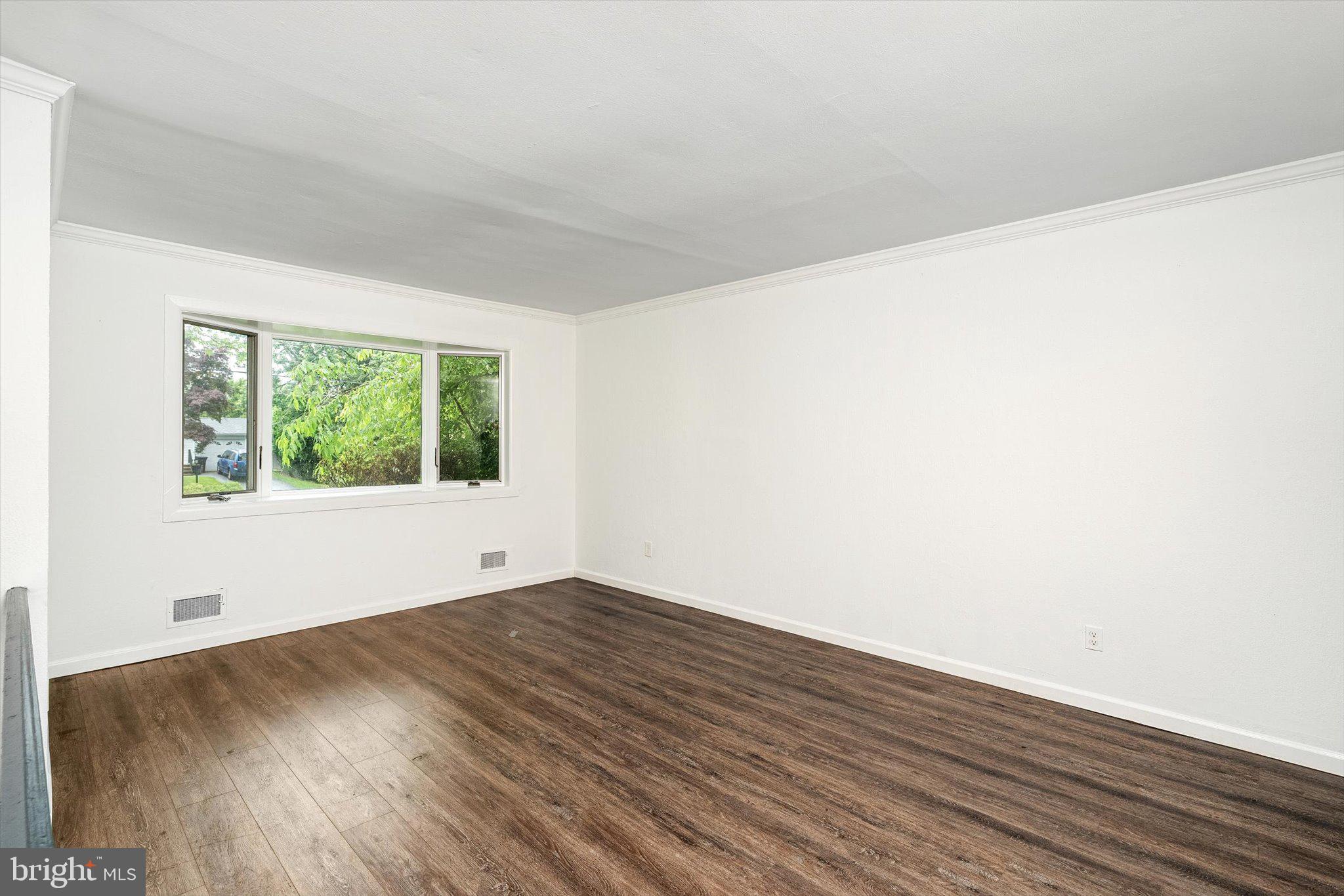 4 Bittersweet Road Ewing, NJ 08638 - Photo 5 of 26 Gallery Image 5
