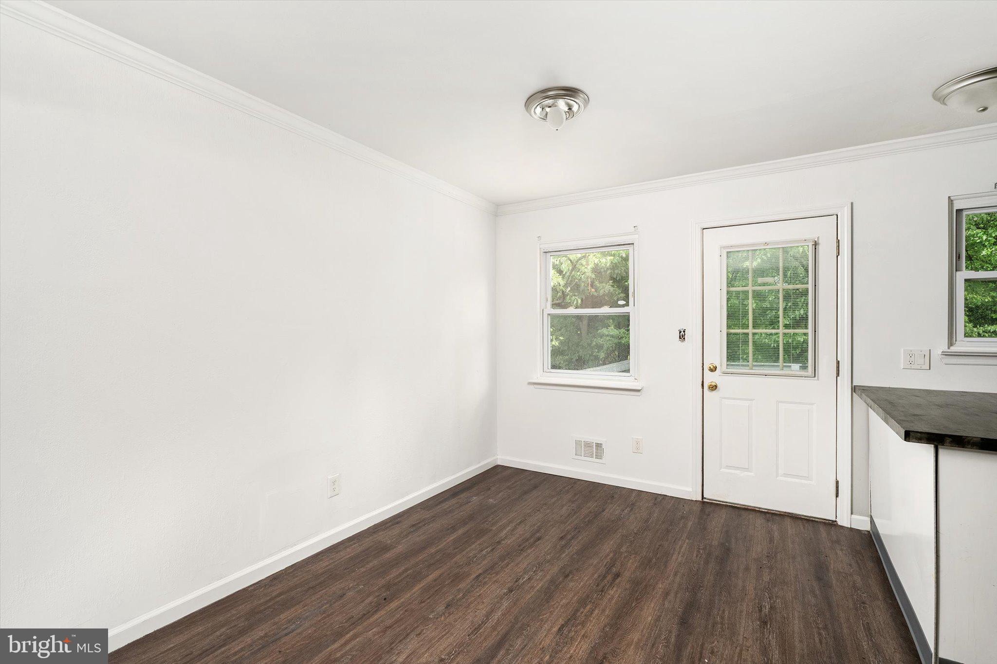 4 Bittersweet Road Ewing, NJ 08638 - Photo 8 of 26 Gallery Image 8