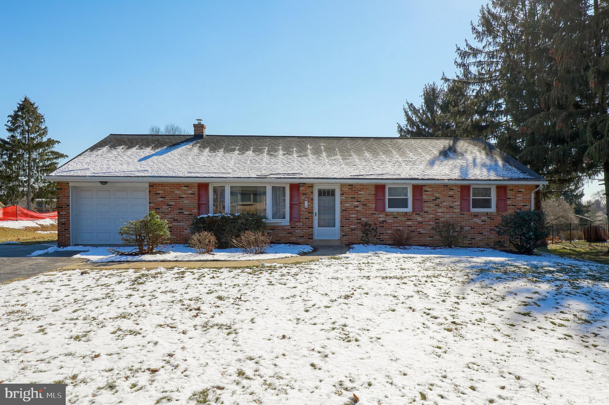 16 Farm Lane Lititz, PA 17543 - Photo 1 of 36