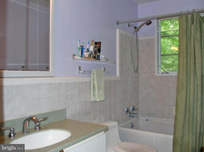 12706 Lacy Drive Silver Spring, MD 20904 - Photo 27 of 30 Hall Bath