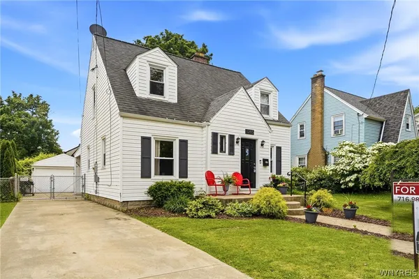 $255,000 | 1265 Wyoming Avenue, Niagara Falls, NY 14305