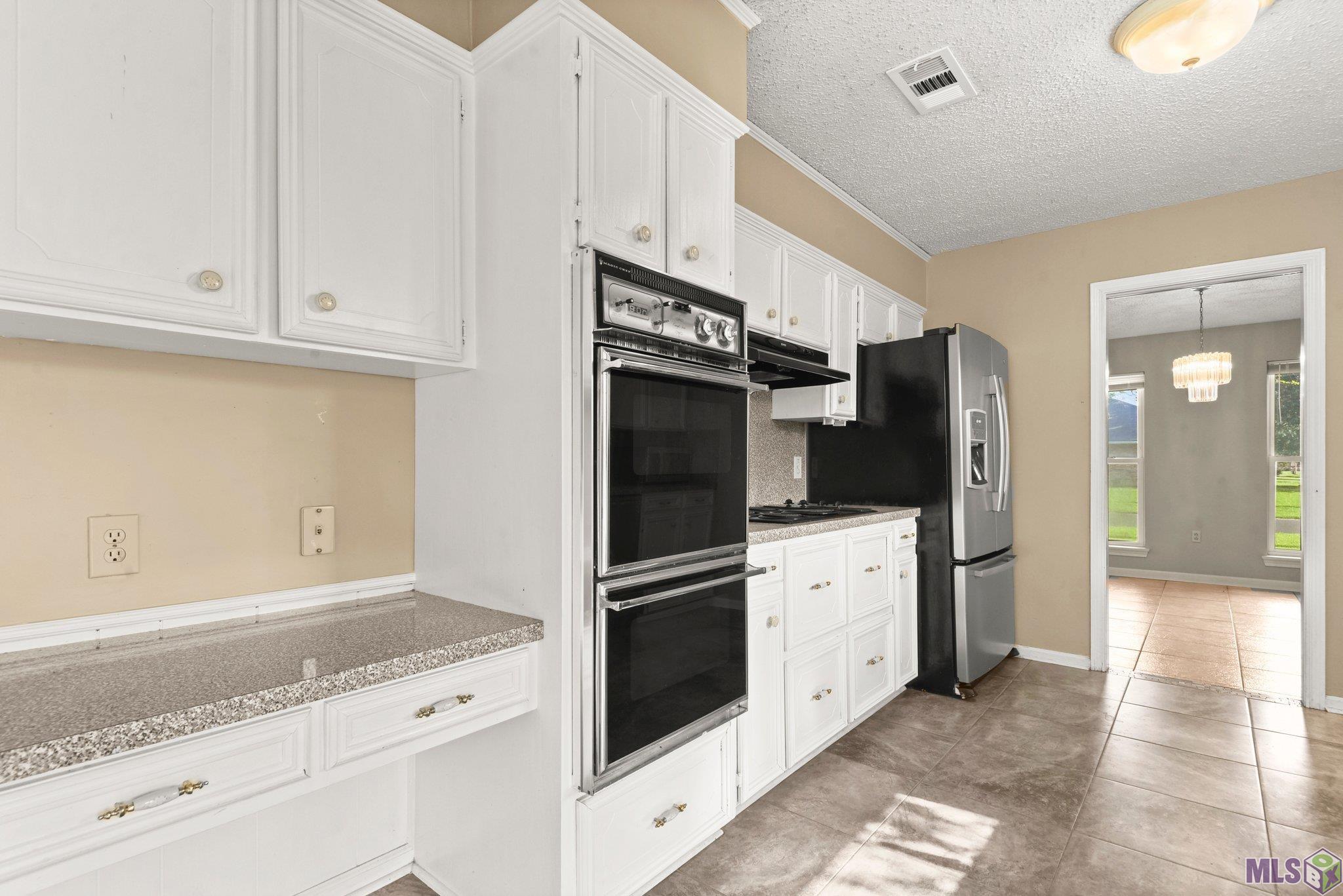 15036 Lynbrook Drive Baton Rouge, LA 70816 - Photo 5 of 19 Gallery Image 5