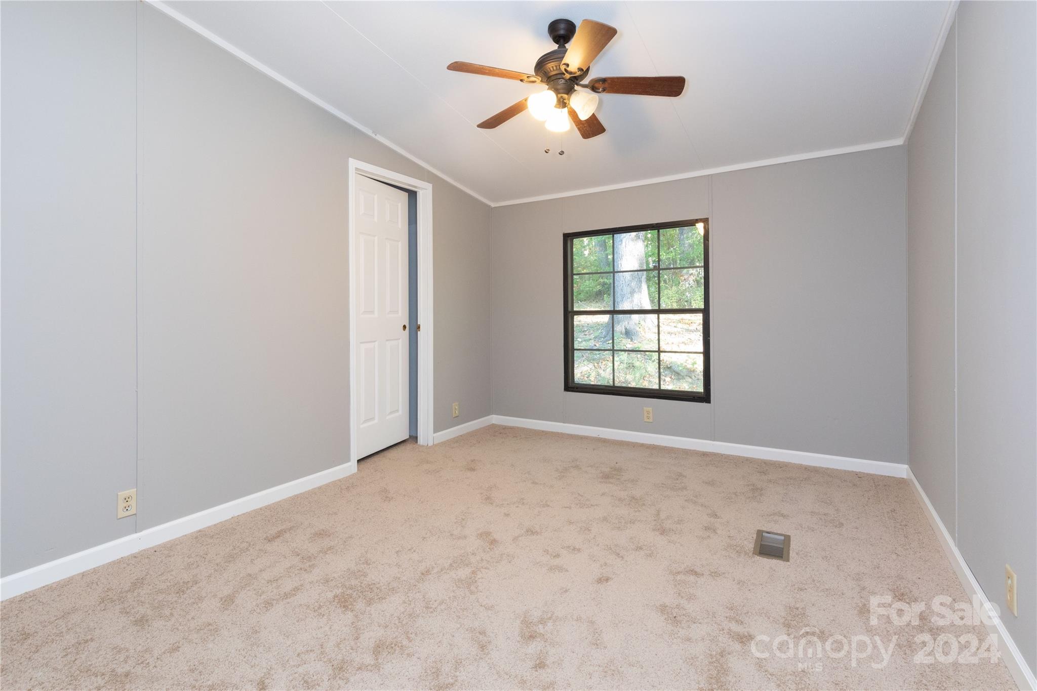 276 Hollon Cove Road Waynesville, NC 28786 - Photo 9 of 22 Gallery Image 9