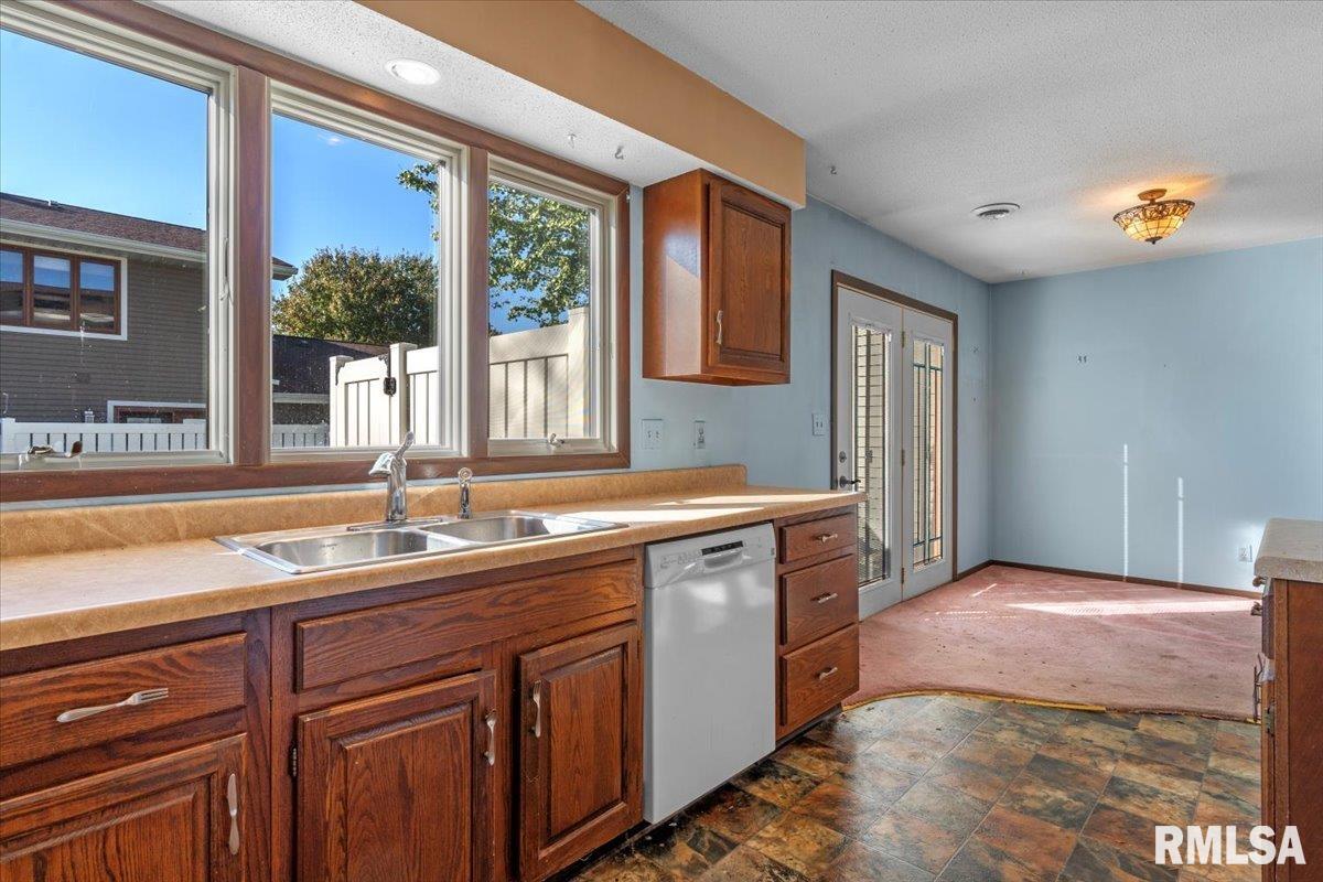 70 Brookside Place Springfield, IL 62704 - Photo 11 of 31
