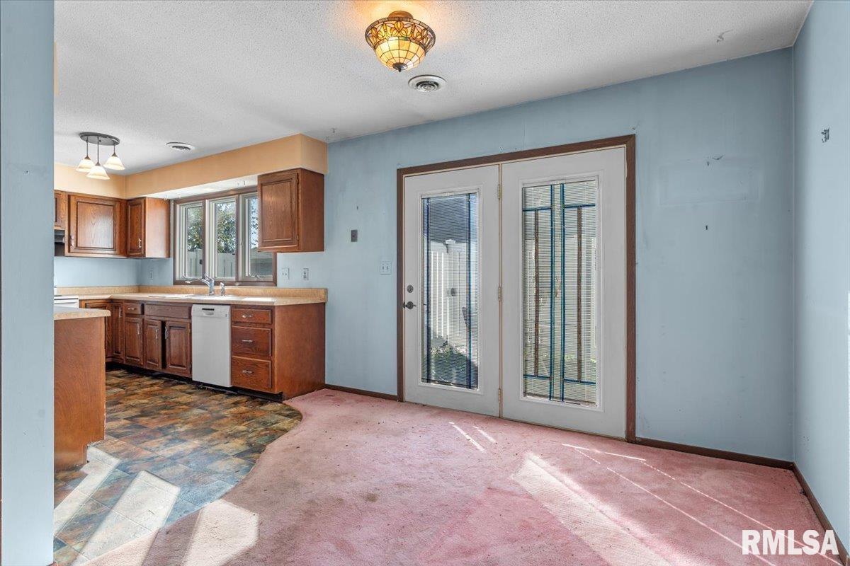 70 Brookside Place Springfield, IL 62704 - Photo 8 of 31