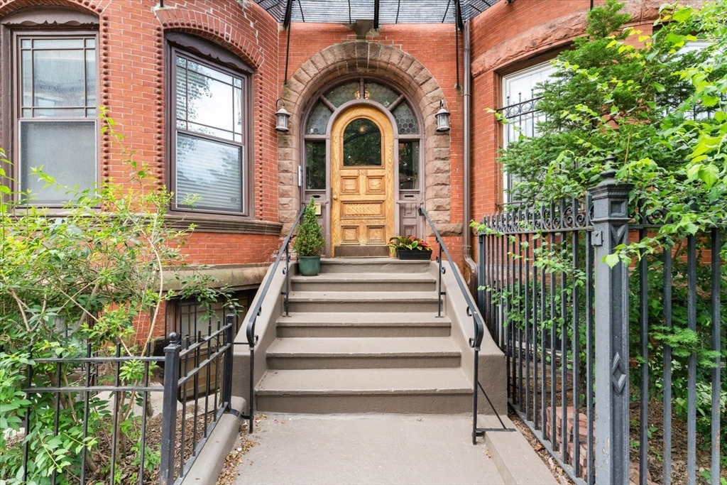 203 St Botolph Street, Unit 3 Boston, MA 02115 - Photo 1 of 17