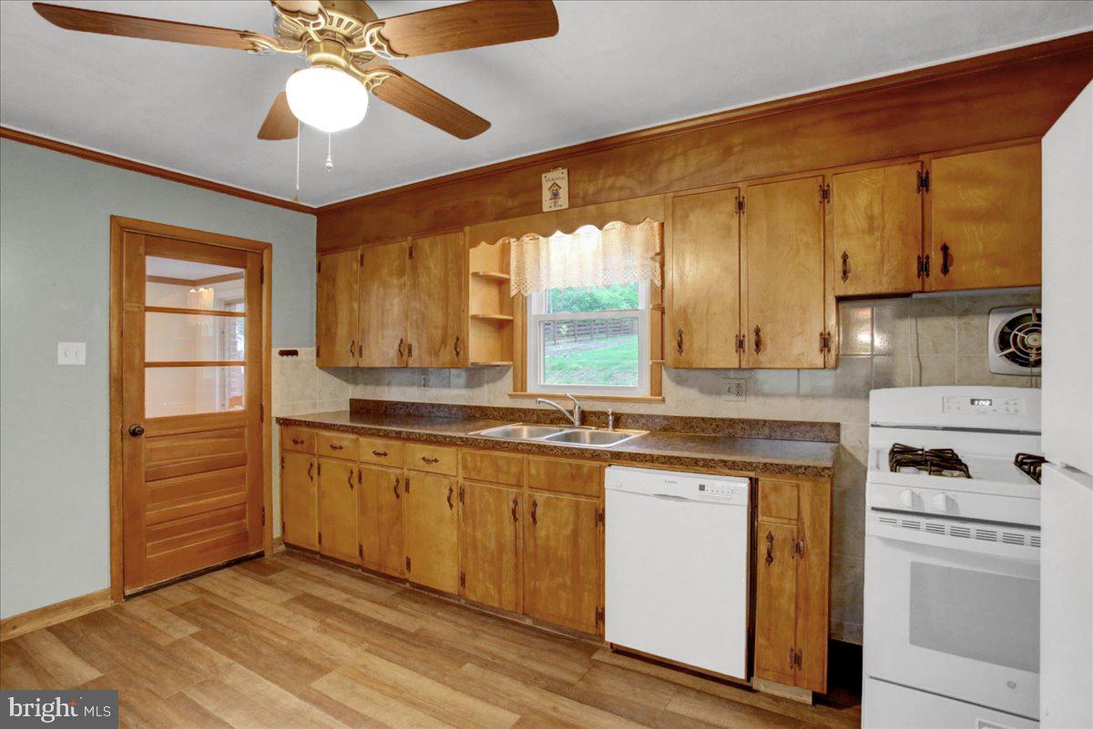 296 Forgedale Road Fleetwood, PA 19522 - Photo 8 of 33 Gallery Image 8