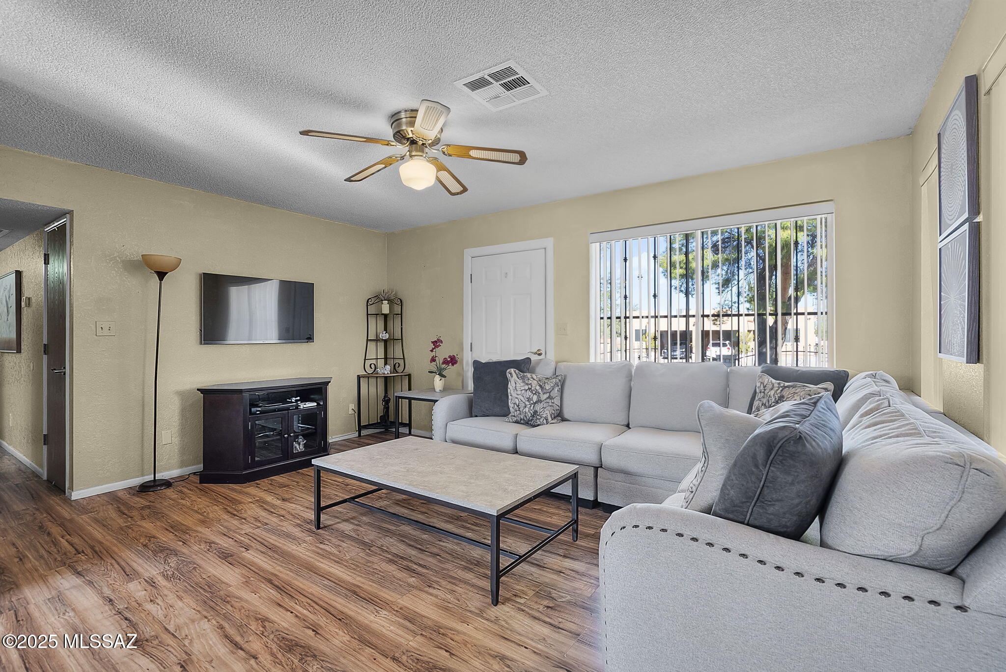 435 Calle Azulejo Rio Rico, AZ 85648 - Photo 6 of 24