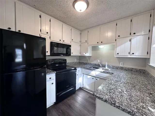 $1,400 | 1110 A Lynn Street, Weatherford, TX 76086