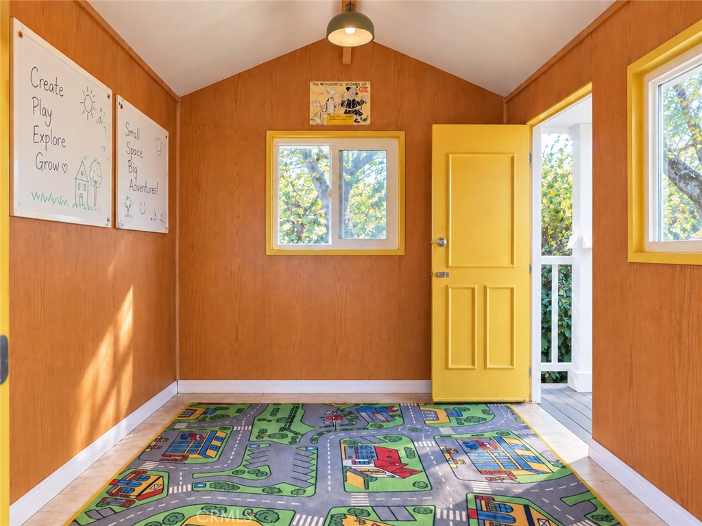 9881 Foxrun Road North Tustin, CA 92705 - Photo 22 of 23 Gallery Image 22