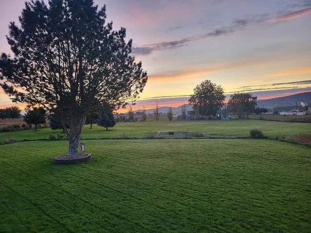 $500,000 | 2012 South Steele Road, Prosser, WA 99350