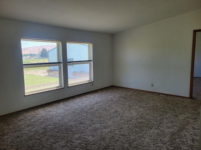 2012 South Steele Road Prosser, WA 99350 - Photo 18 of 44