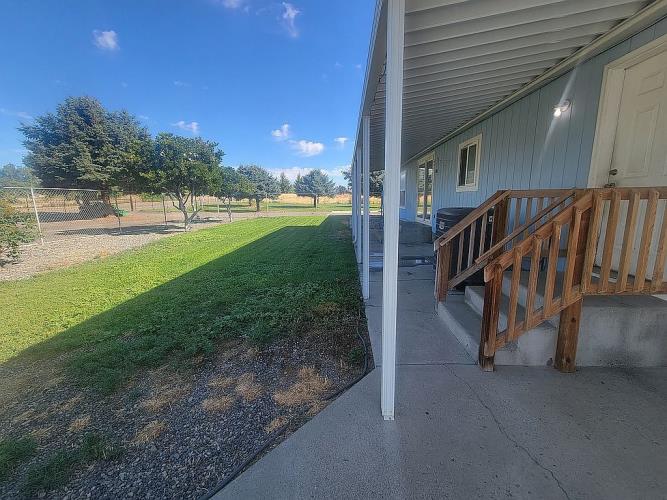 2012 South Steele Road Prosser, WA 99350 - Photo 5 of 44