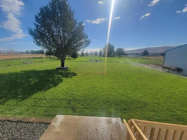 $500,000 | 2012 South Steele Road, Prosser, WA 99350