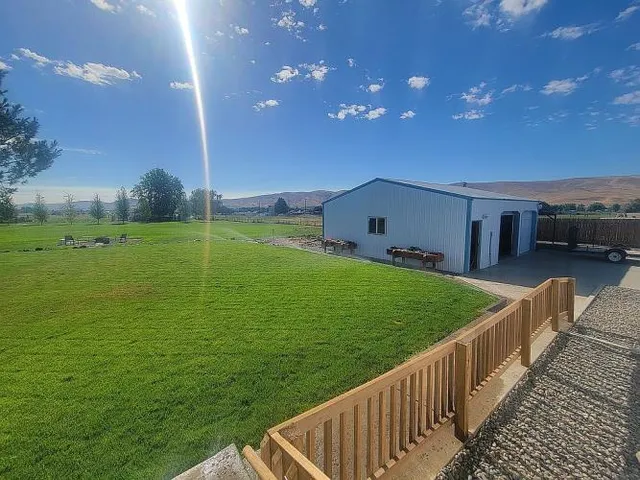 $500,000 | 2012 South Steele Road, Prosser, WA 99350