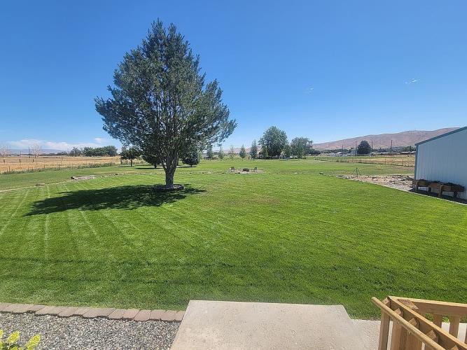 2012 South Steele Road Prosser, WA 99350 - Photo 10 of 44