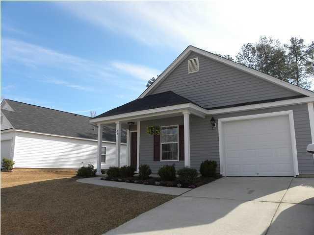 121 Hammerbeck Road Summerville, SC 29483 - Photo 1 of 13 hammerbeck front