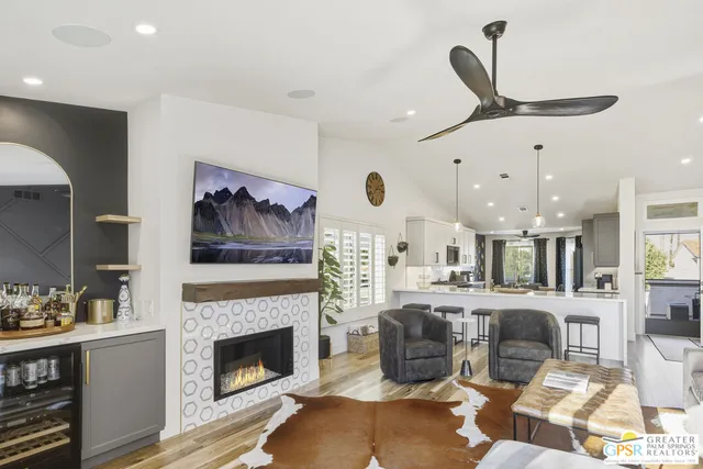 $685,000 | 189 Torrey Pine Drive, Palm Desert, CA 92211