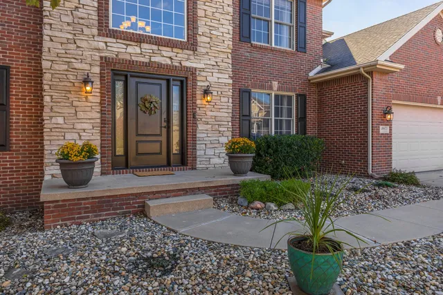 $535,000 | 2805 Stevenson Drive, Bloomington, IL 61704