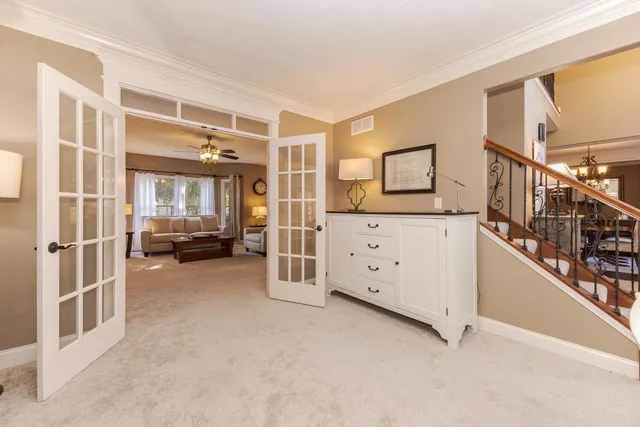 a view of livingroom with furniture
