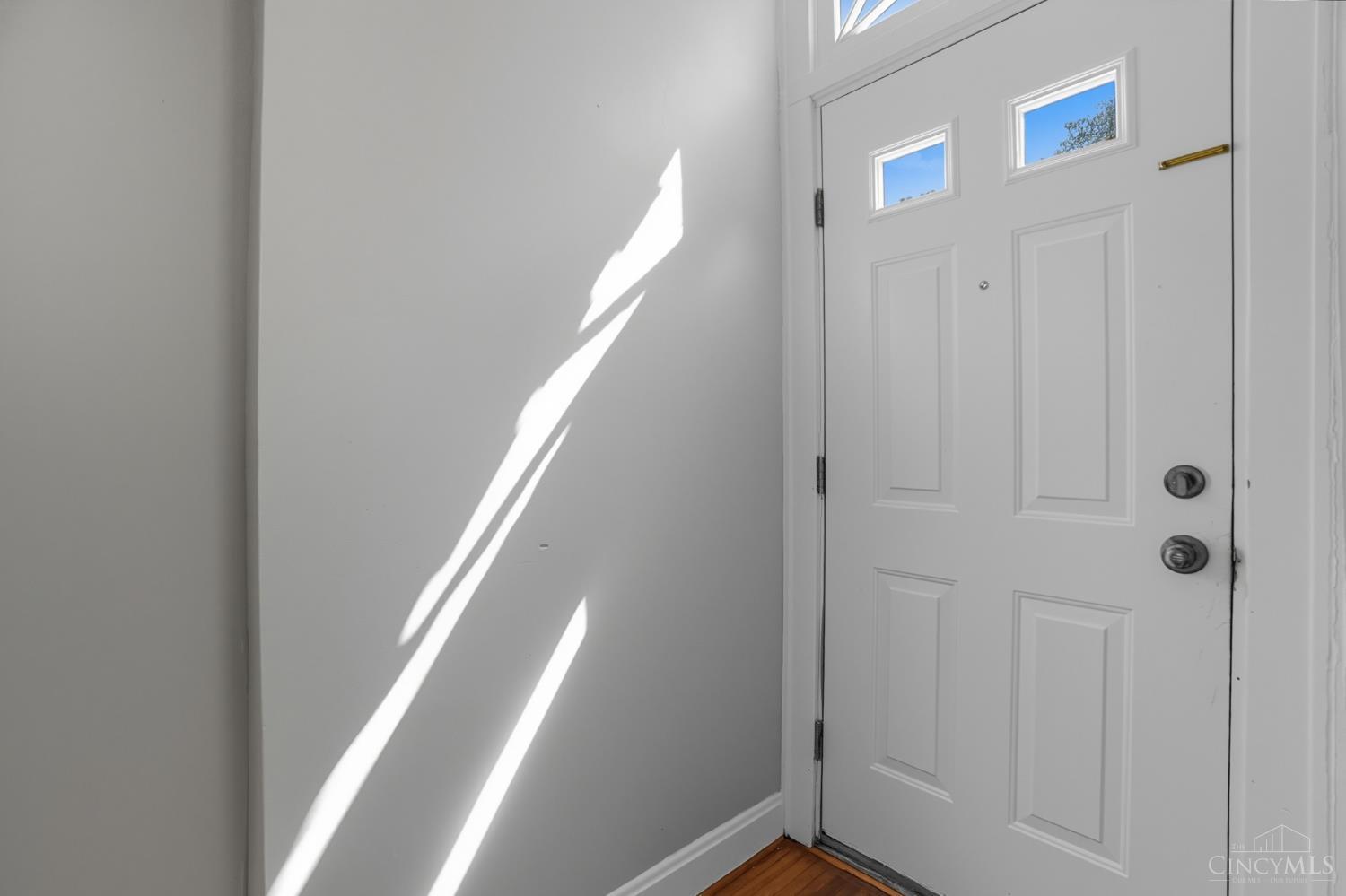 4352 Ridgeview Avenue Cincinnati, OH 45238 - Photo 3 of 70 Gallery Image 3