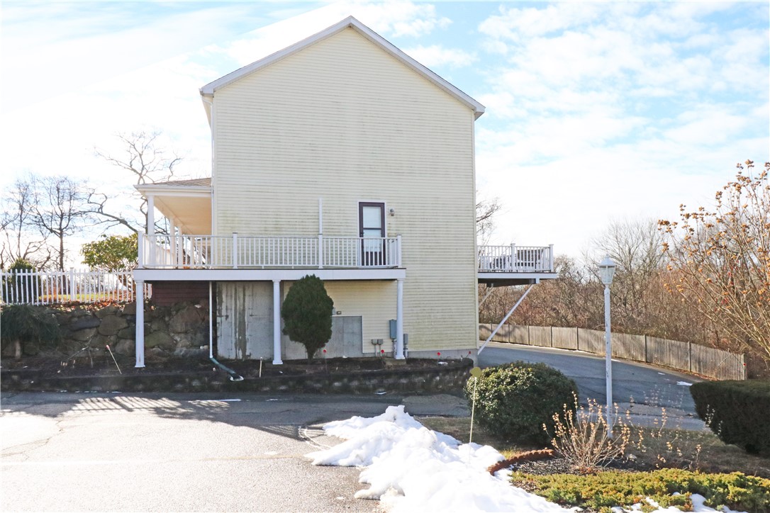 359 Main Road Tiverton, RI 02878 - Photo 4 of 46