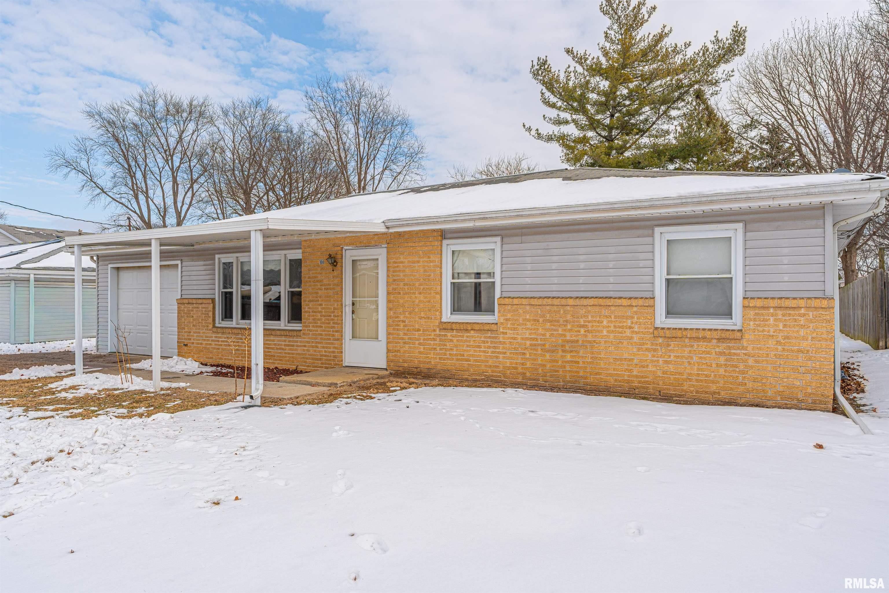 100 Gavin Street Lincoln, IL 62656 - Photo 1 of 16