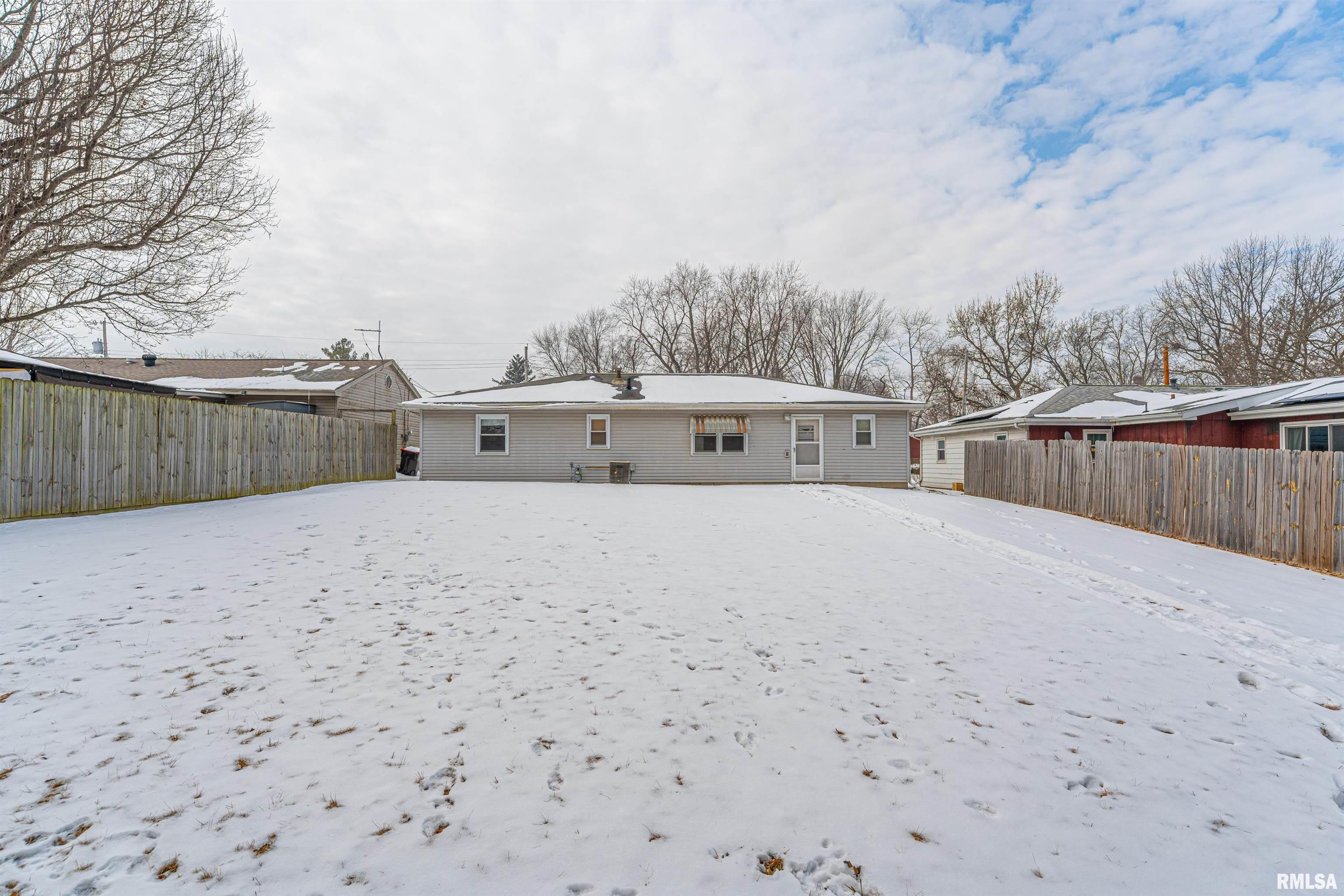 100 Gavin Street Lincoln, IL 62656 - Photo 15 of 16